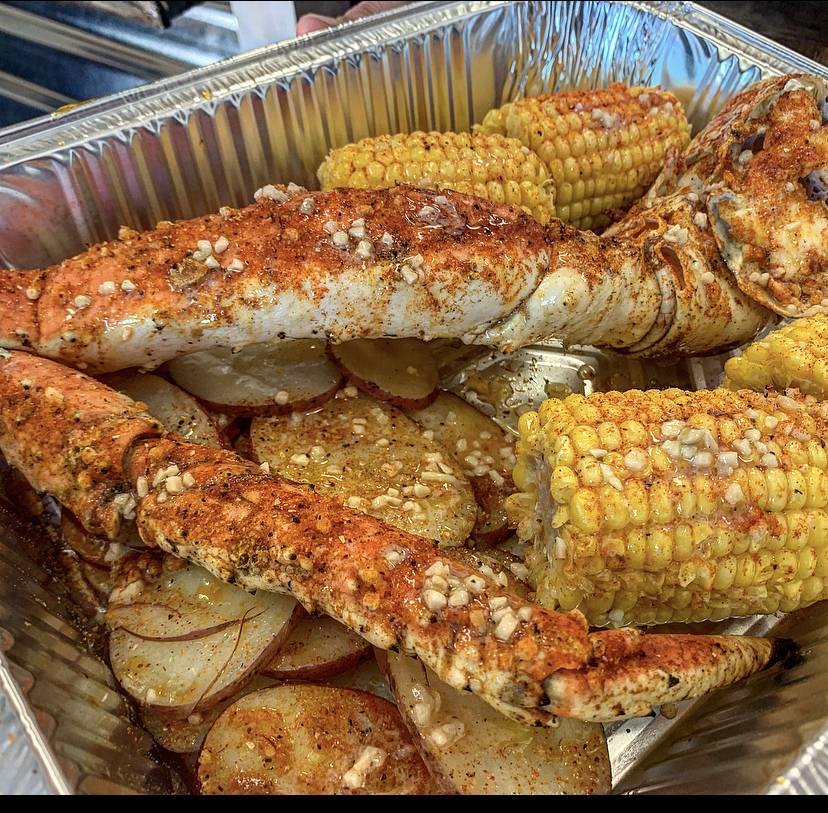 Surf vs Turf | restaurant | 2043 Fairfield Ave, Bridgeport, CT 06605, USA | 2039232019 OR +1 203-923-2019