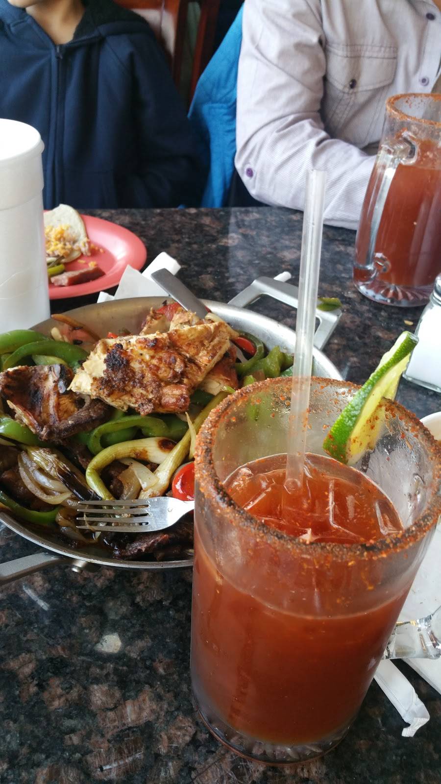 El Asadero | restaurant | 2328 W Lake St, Melrose Park, IL 60160, USA | 7083438082 OR +1 708-343-8082