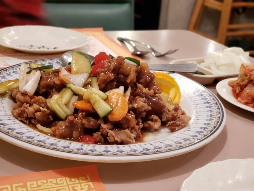 Lucky China | restaurant | 1375 S Robert St, West St Paul, MN 55118, USA | 6515527857 OR +1 651-552-7857