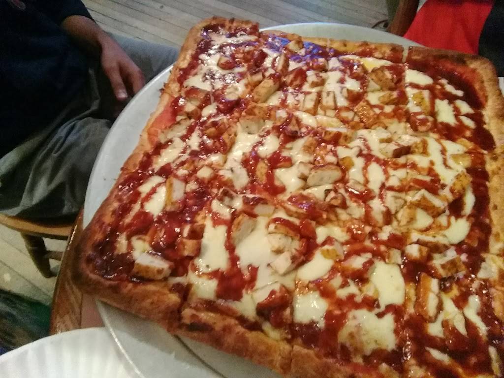 Deanos | restaurant | 24 Millerton Rd #1, Lakeville, CT 06039, USA | 8604352299 OR +1 860-435-2299