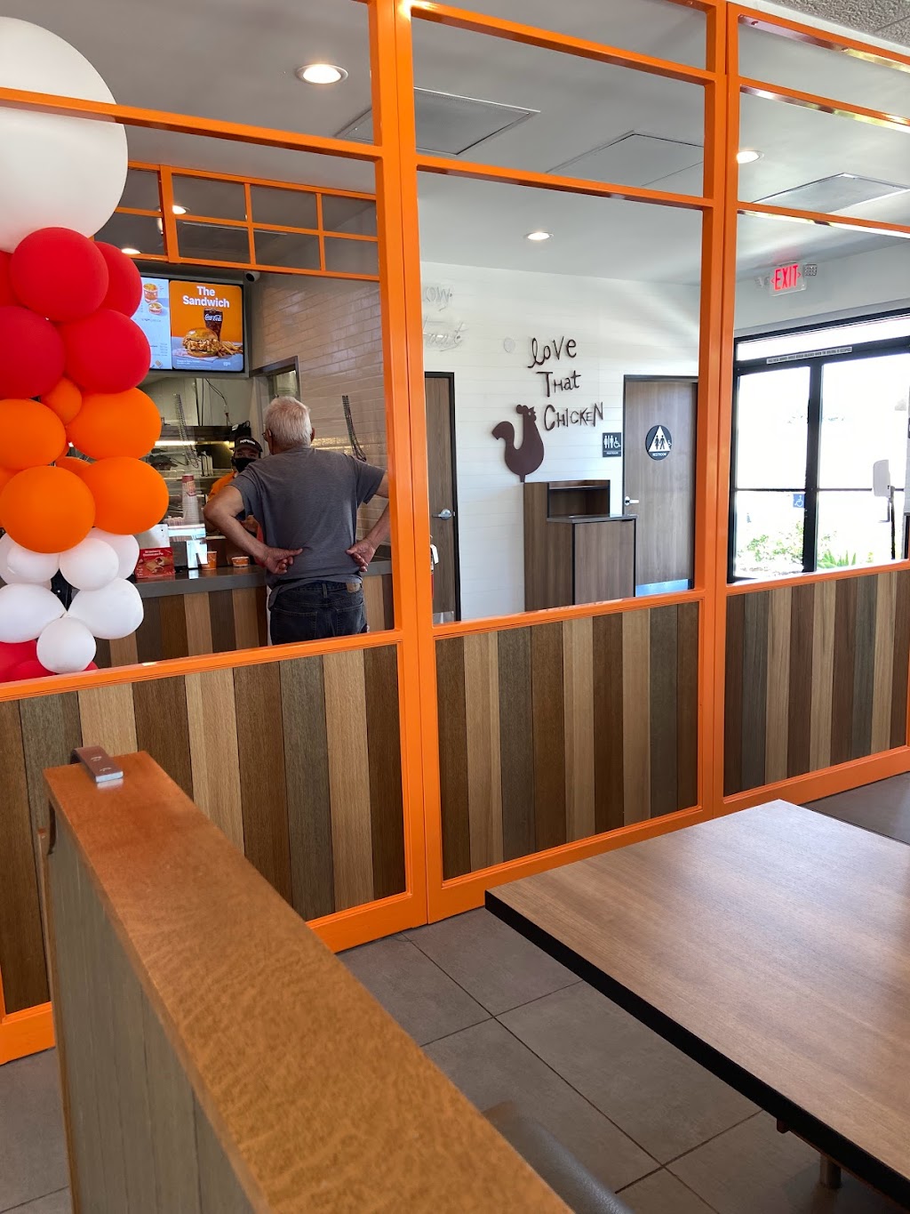Popeyes | restaurant | 7635 Winnetka Ave, Winnetka, CA 91306, USA | 8183382502 OR +1 818-338-2502