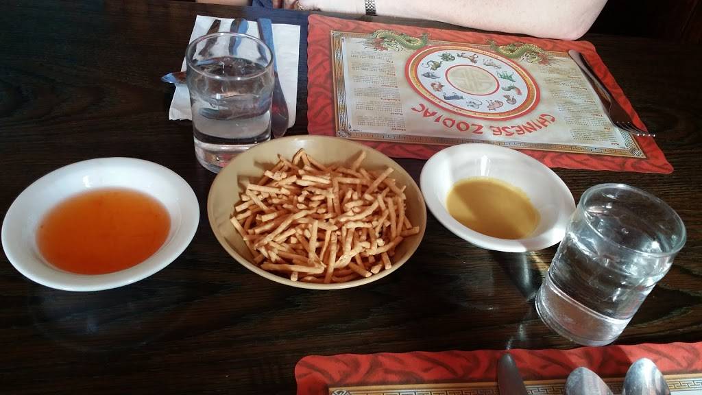 New Canton Restaurant | restaurant | 588 Warwick Ave, Warwick, RI 02888, USA | 4014610740 OR +1 401-461-0740