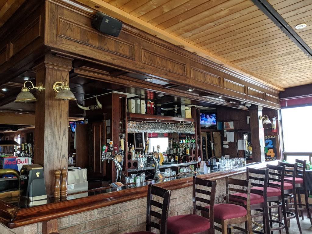 Chalkers Pub Billiards Bistro | restaurant | 247 Marlee Ave, North York, ON M6B 1N3, Canada | 4167892531 OR +1 416-789-2531