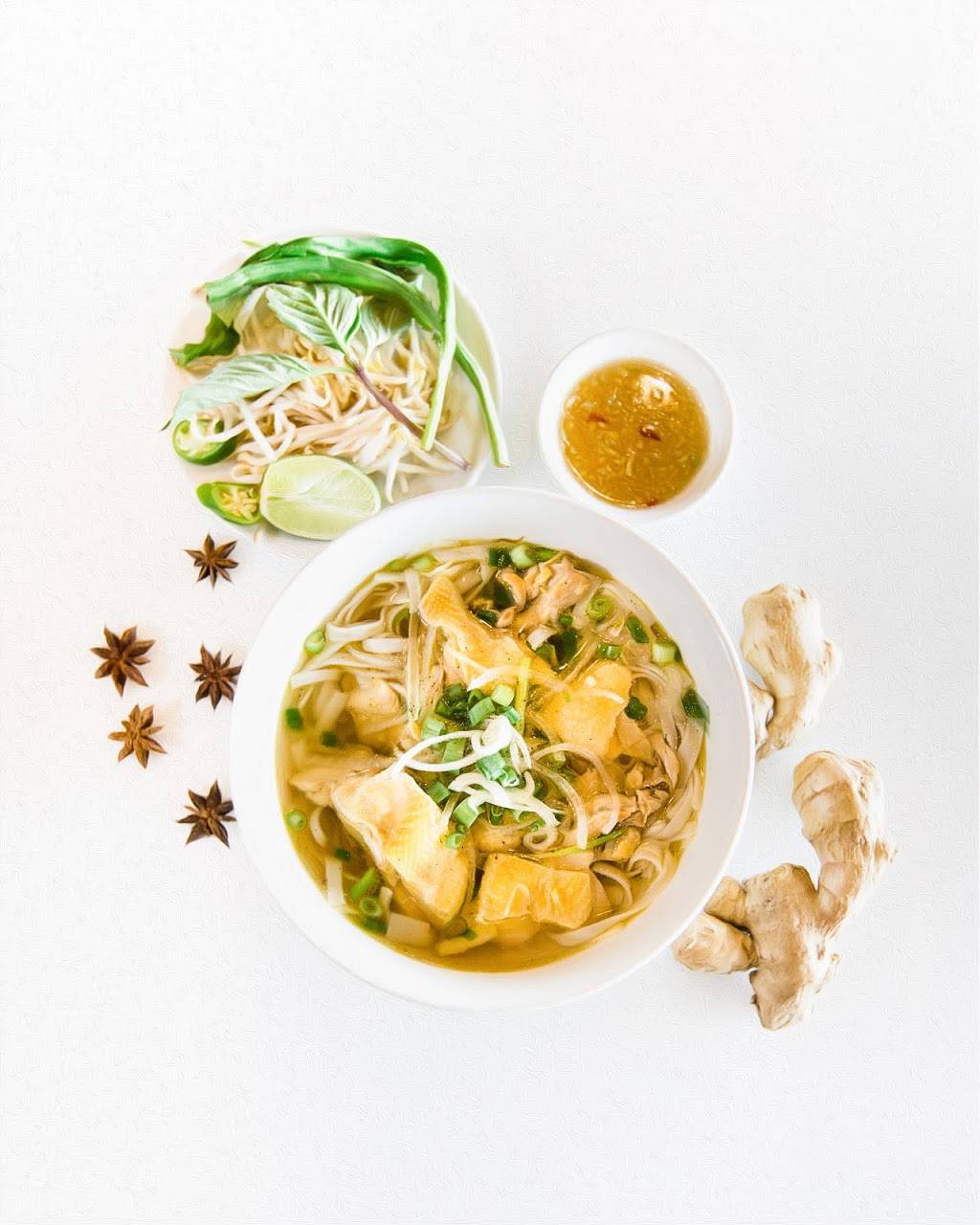 Pho Tuoi | restaurant | 6559 N Oak Trafficway, Gladstone, MO 64118, USA | 8165997941 OR +1 816-599-7941