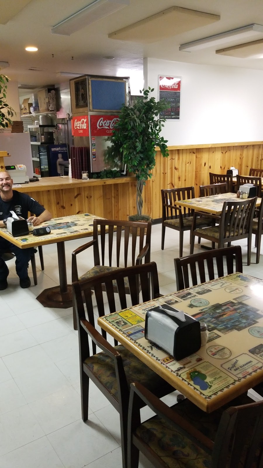 Johnnie D Pizzeria | restaurant | 1399 W White Mountain Blvd, Lakeside, AZ 85929, USA | 9283688899 OR +1 928-368-8899