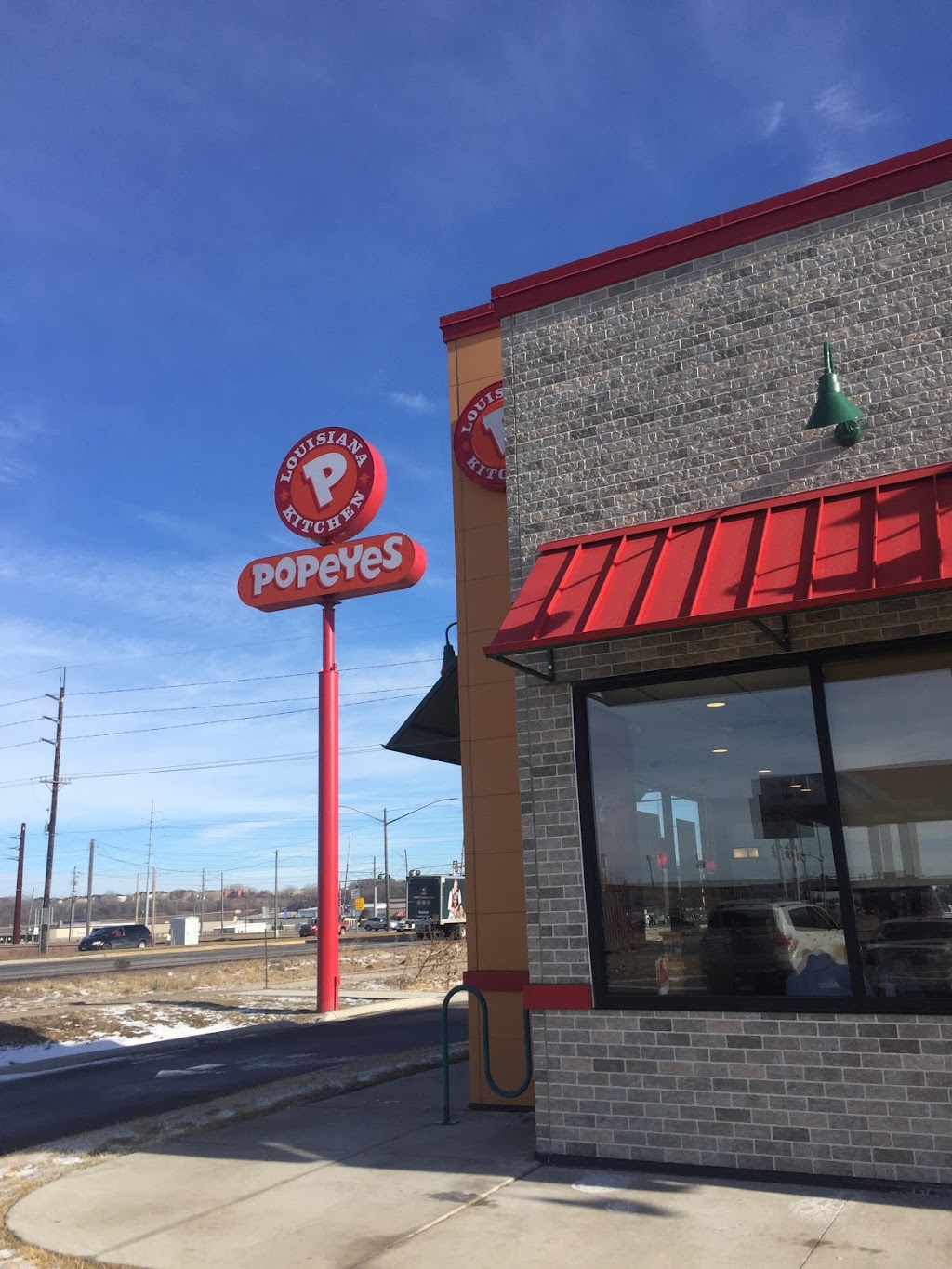 Popeyes Louisiana Kitchen | restaurant | 4202 S York St, Sioux City, IA 51106, USA | 7124545954 OR +1 712-454-5954