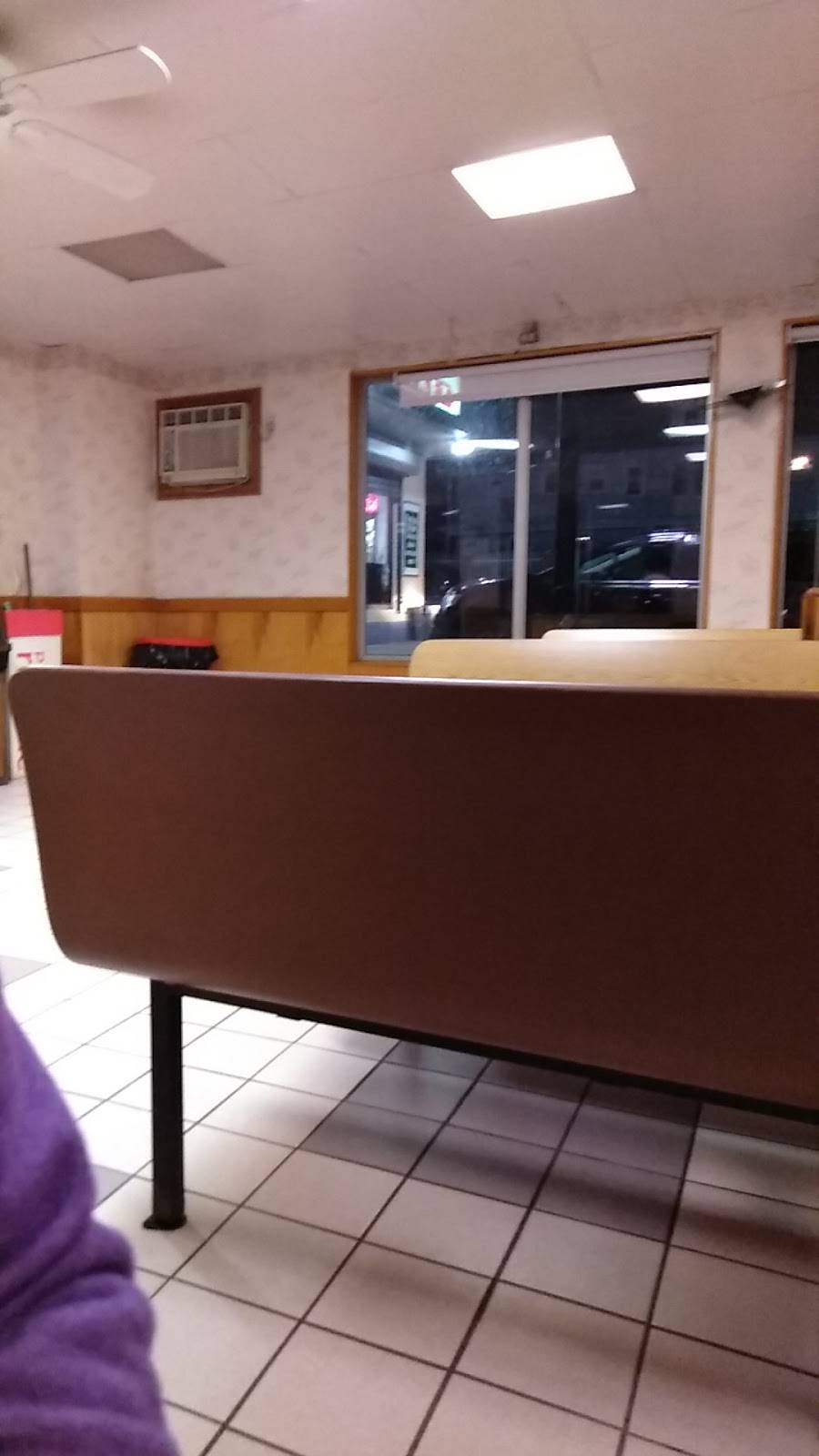 Lucky Garden | restaurant | 8 Haverhill St, Lawrence, MA 01841, USA | 9786819312 OR +1 978-681-9312