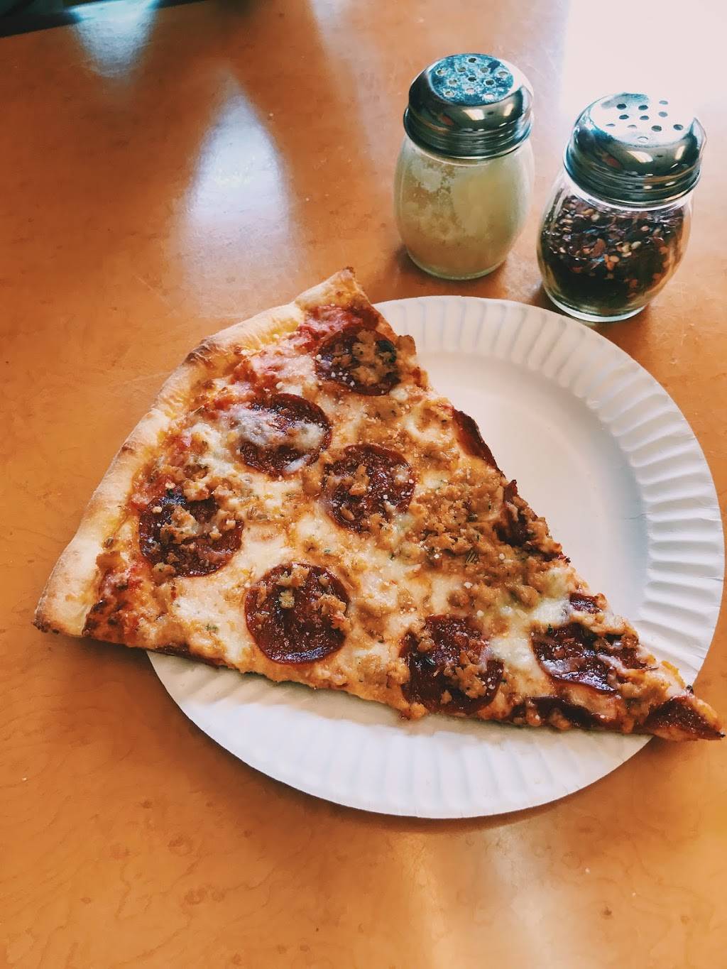 Ginos NY Pizza Elmwood | restaurant | 1009 Elmwood Ave, Buffalo, NY 14222, USA | 7168851777 OR +1 716-885-1777