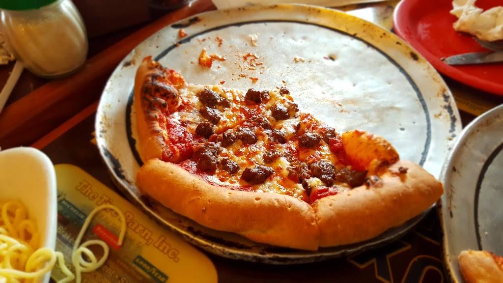 Brunos Pizza | restaurant | 1400 S Vine Ave, Tyler, TX 75701, USA | 9035951676 OR +1 903-595-1676