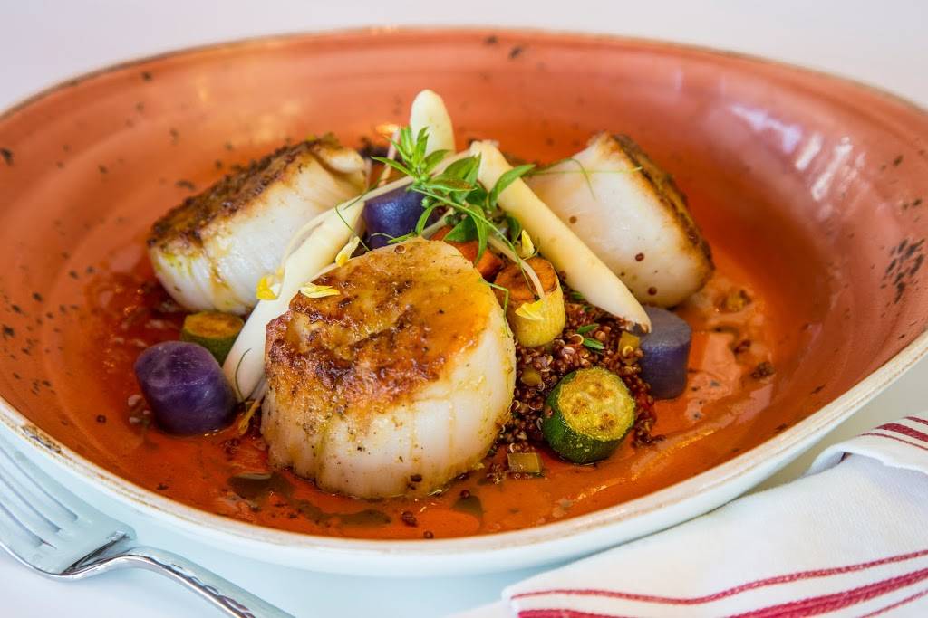 The Catch of the Pelican | restaurant | 475 Seagate Dr, Naples, FL 34103, USA | 2395946325 OR +1 239-594-6325