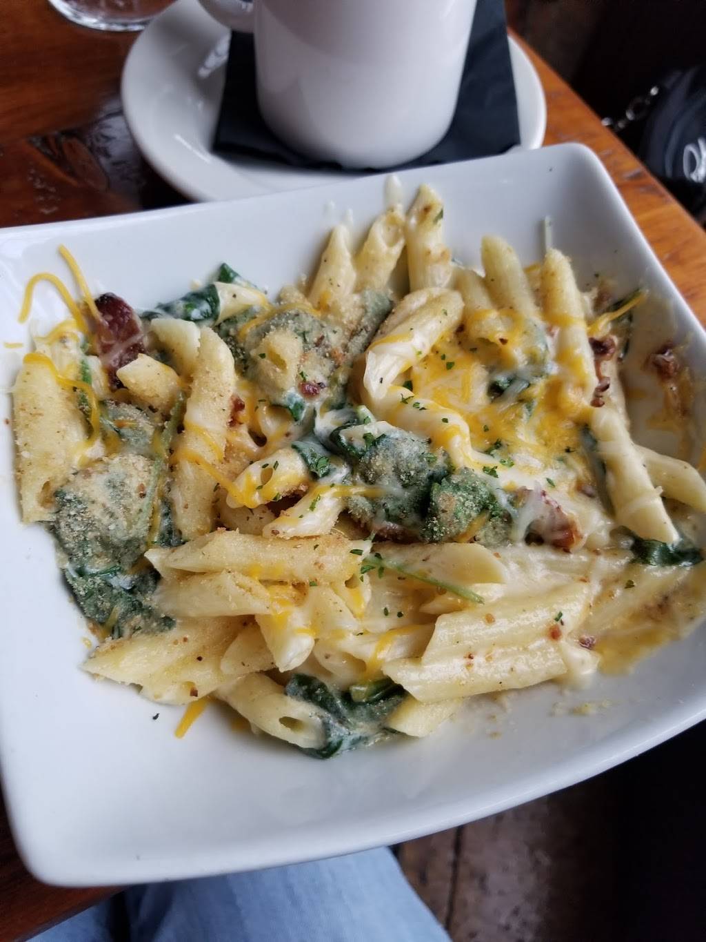 The Well Tavern + Kitchen | restaurant | 70 Main St, Wellfleet, MA 02667, USA | 5082140038 OR +1 508-214-0038