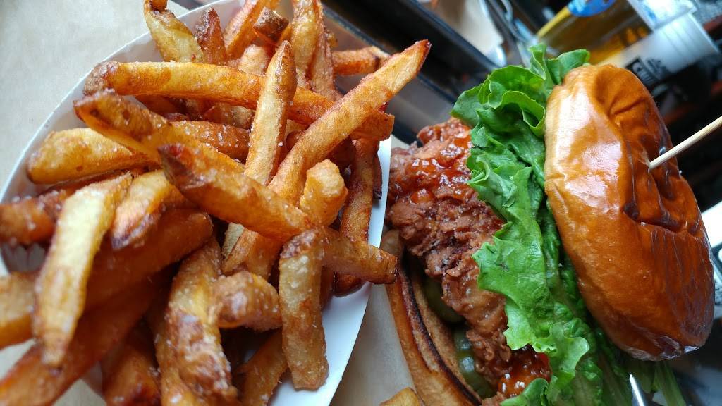 The Waterfront | restaurant | 4201 S Orange Ave, Orlando, FL 32806, USA | 4078660468 OR +1 407-866-0468