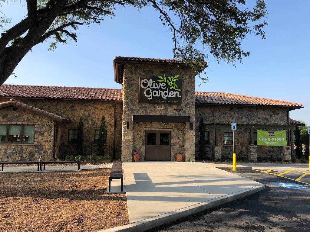 Olive Garden Italian Restaurant | meal takeaway | 3147 SE Military Dr, San Antonio, TX 78223, USA | 2103330951 OR +1 210-333-0951