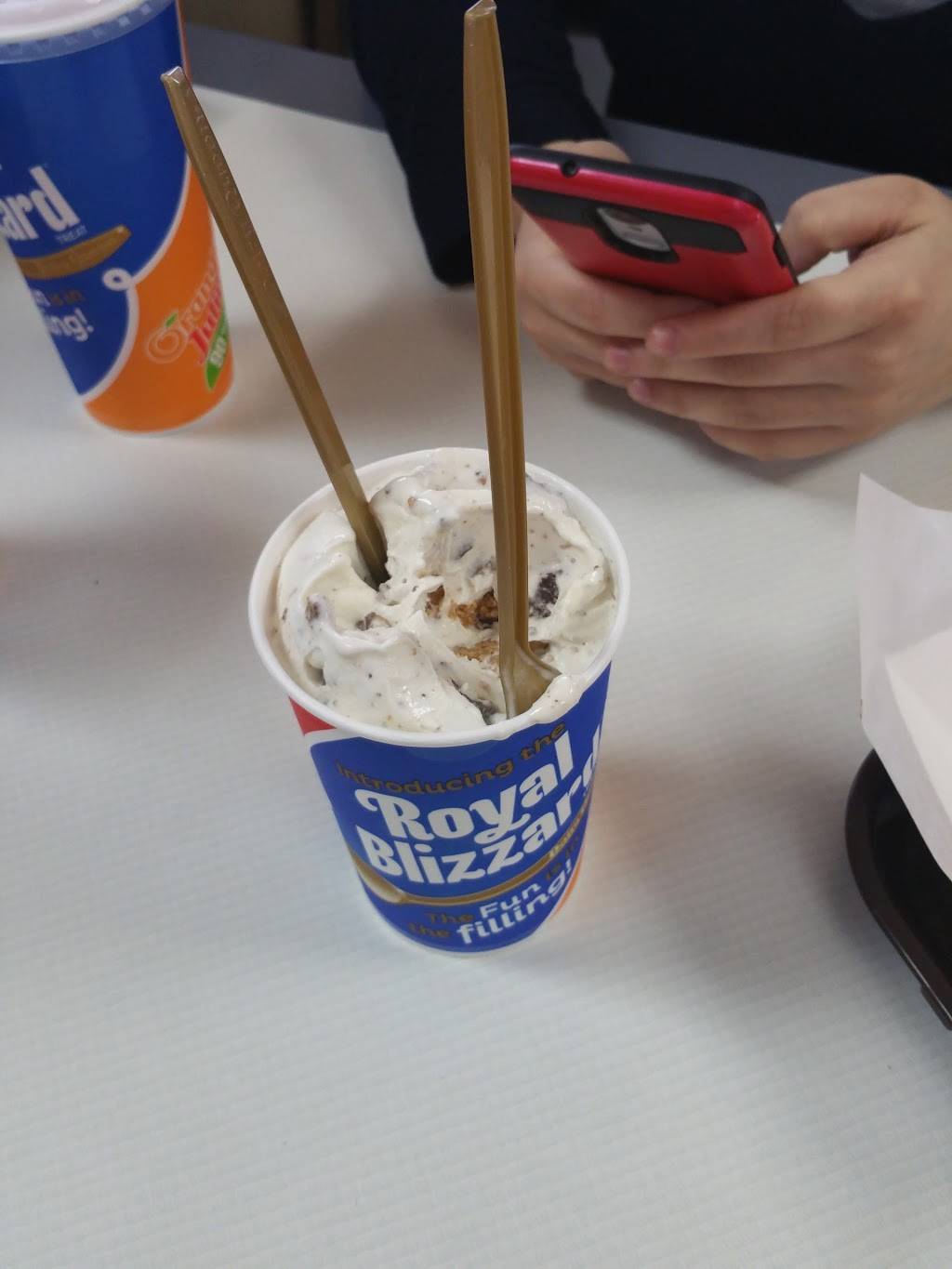 Dairy Queen | restaurant | 641 Hilliard Rd, Elyria, OH 44035, USA | 4403654411 OR +1 440-365-4411