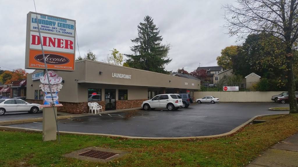 Pine Grove Diner | restaurant | 78 Lake Ave, Danbury, CT 06810, USA | 2037986556 OR +1 203-798-6556