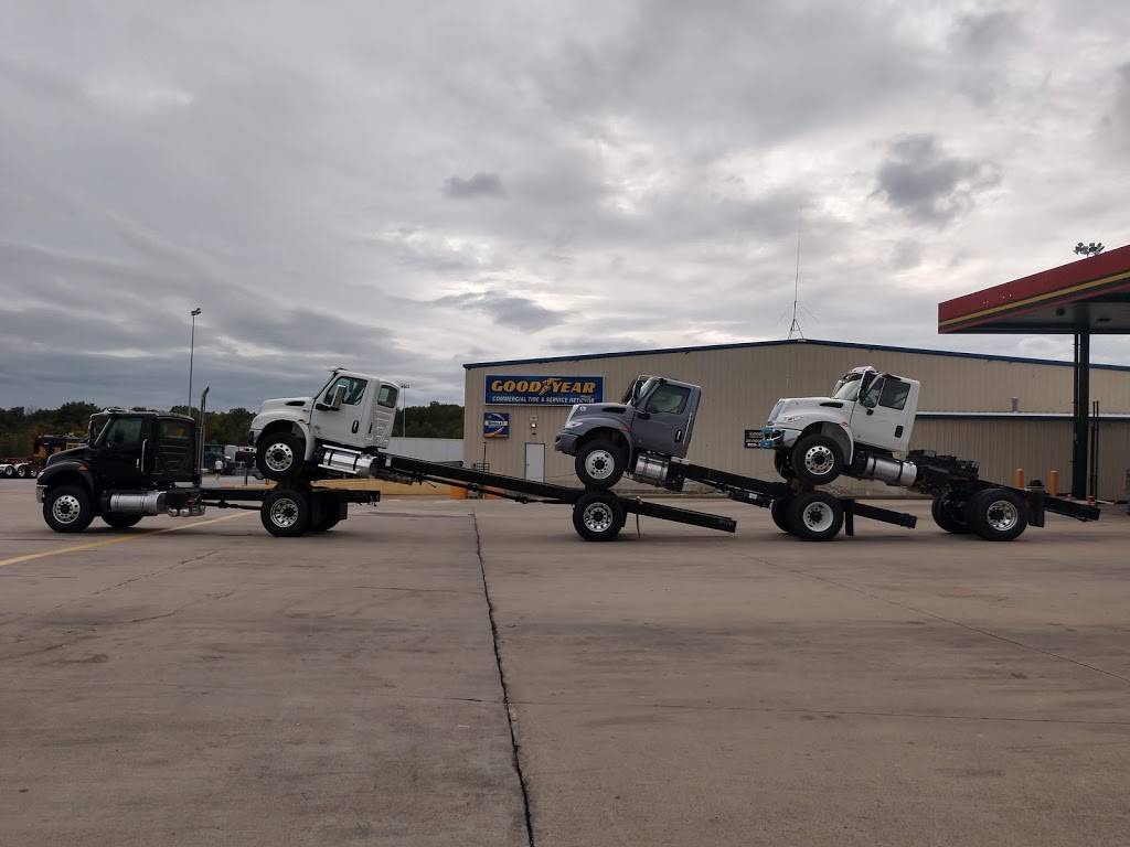 Pilot Travel Center | restaurant | 1150 N Canfield Niles Rd, Austintown, OH 44515, USA | 3305053532 OR +1 330-505-3532