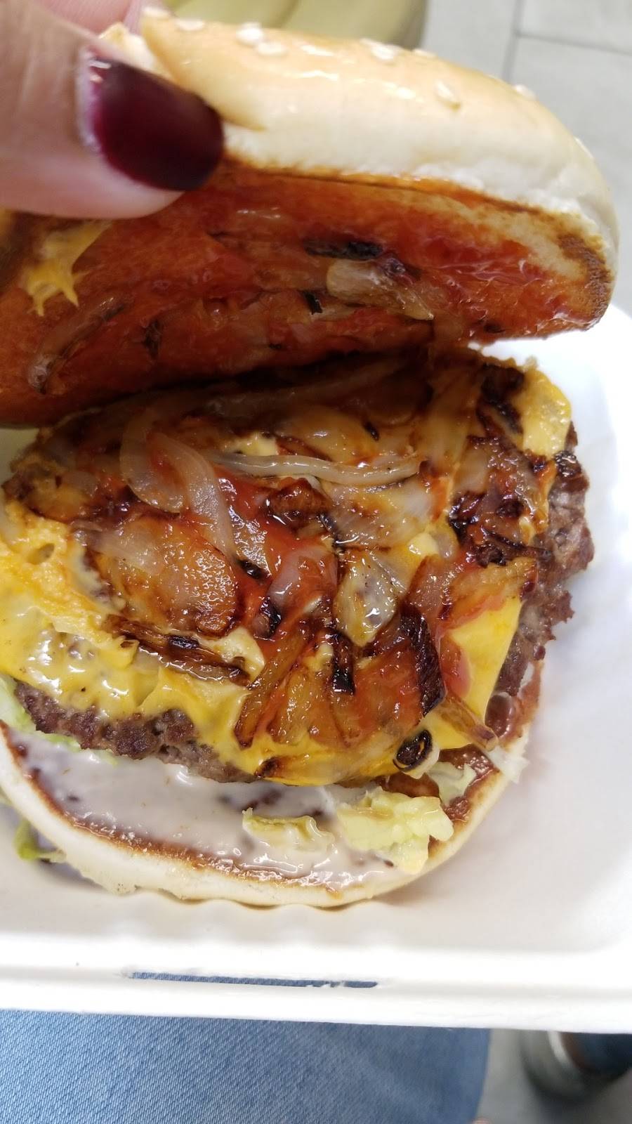 Cecils Famous Burgers | meal takeaway | 547 Tennyson Rd, Hayward, CA 94544, USA | 5107822655 OR +1 510-782-2655