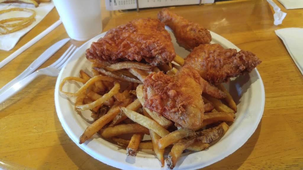 Scales Seafood & Ice Cream | restaurant | 45 River St, Millbury, MA 01527, USA | 5088653377 OR +1 508-865-3377