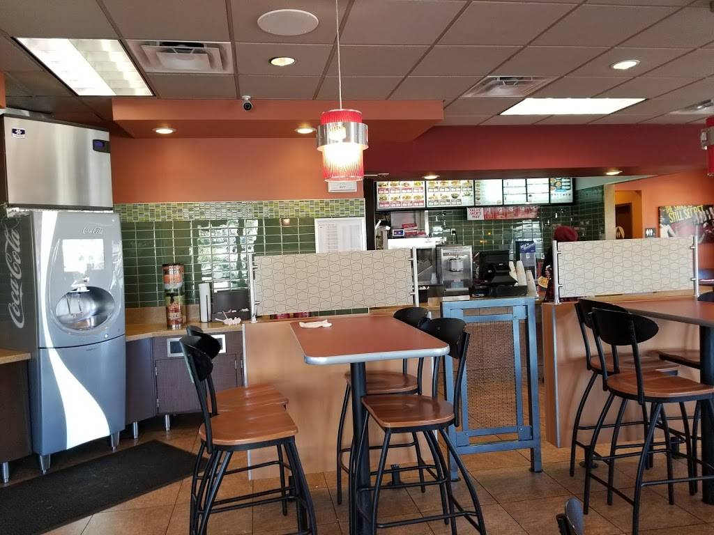 Jack in the Box | restaurant | 23812 El Toro Rd, Lake Forest, CA 92630, USA | 9495812883 OR +1 949-581-2883