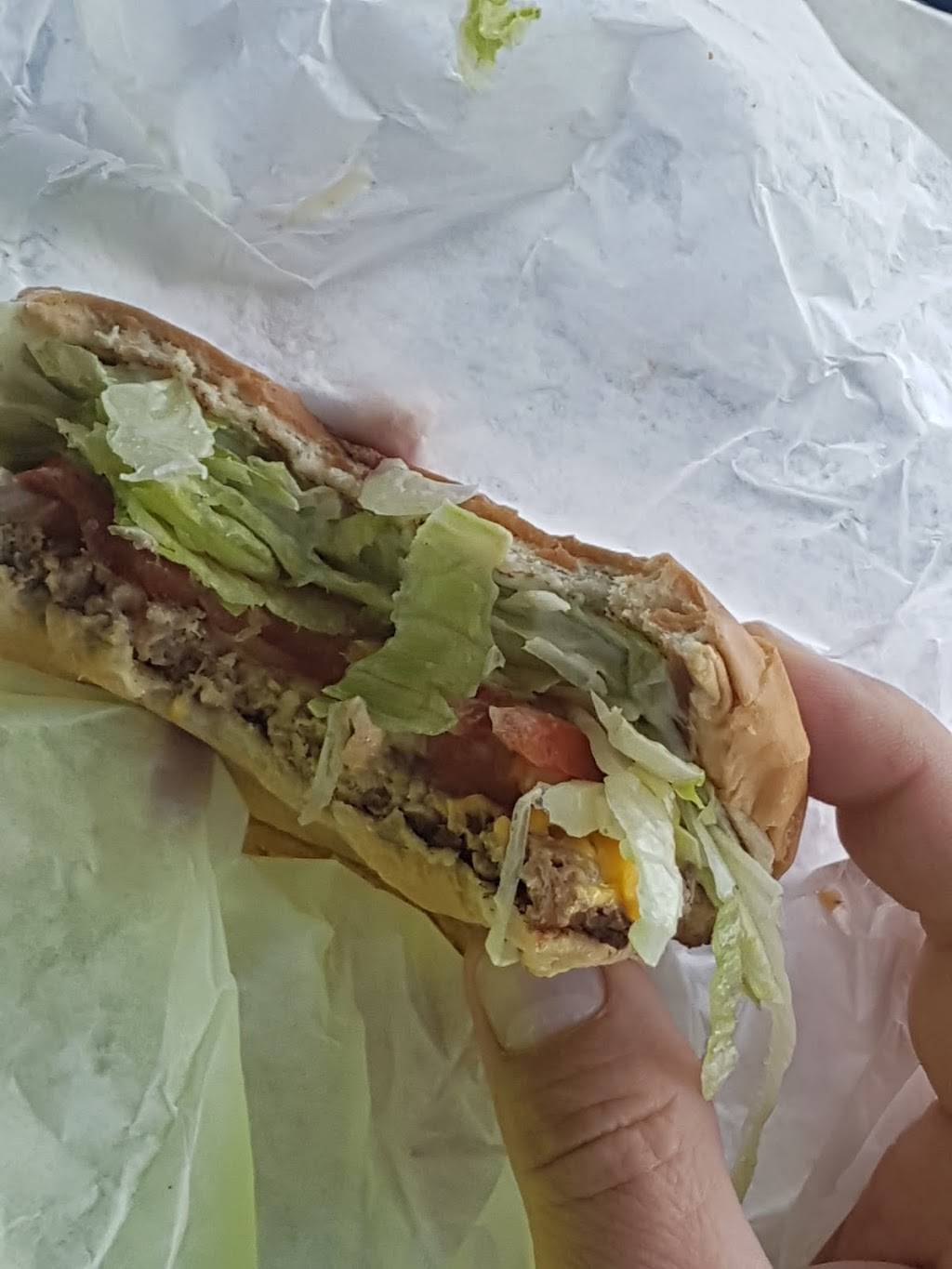 Sammons Hot Dogs | restaurant | 2020 W Elk Ave, Elizabethton, TN 37643, USA | 4235429585 OR +1 423-542-9585