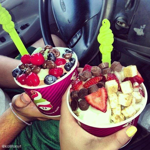 Menchies Frozen Yogurt | bakery | 1830 NE Pine Island Rd Ste 140, Cape Coral, FL 33909, USA | 2395739951 OR +1 239-573-9951