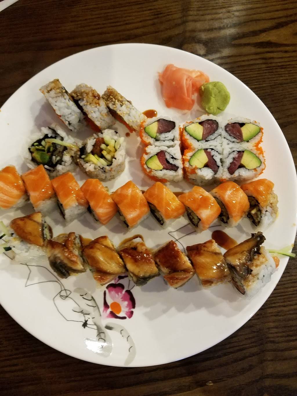 Sushi Para II | restaurant | 2258 N Clark St, Chicago, IL 60614, USA | 7734773219 OR +1 773-477-3219