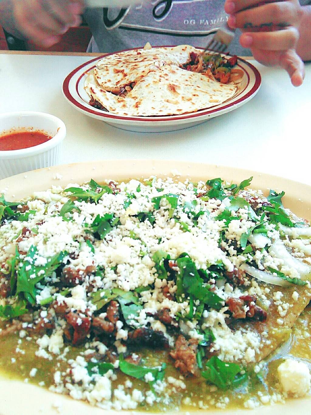 El Ojo De Agua Taqueria | restaurant | 580 S San Jacinto Ave, San Jacinto, CA 92583, USA | 9516541476 OR +1 951-654-1476