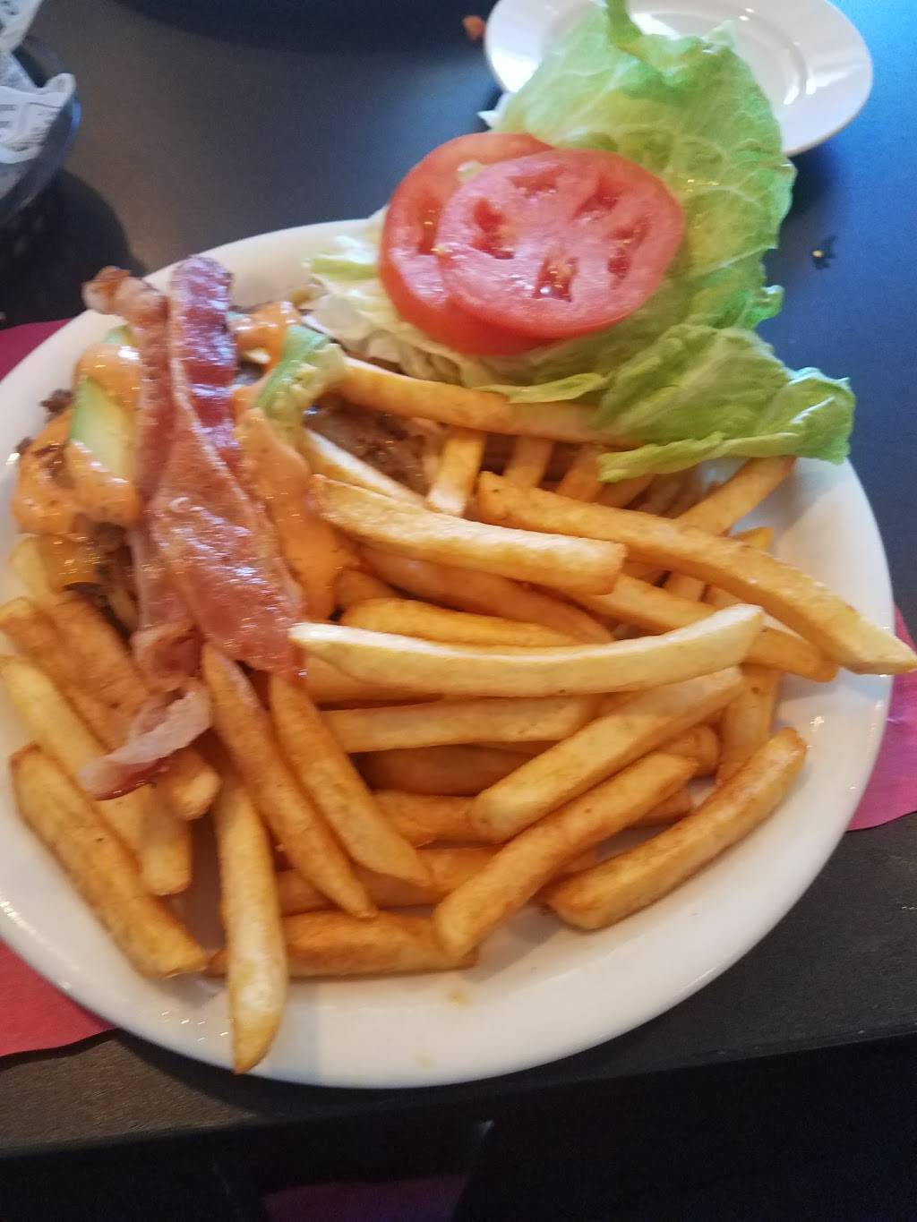 Famous 50s Diner | restaurant | 472 Huntington Turnpike, Bridgeport, CT 06610, USA | 2035720777 OR +1 203-572-0777