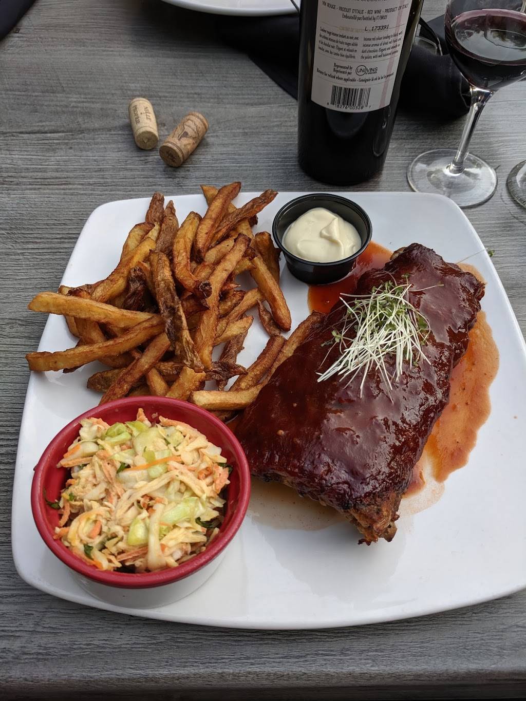 LOurs Caverne Culinaire | restaurant | 200 Rue Sainte-Marie, La Prairie, QC J5R 1G2, Canada | 4506953113 OR +1 450-695-3113