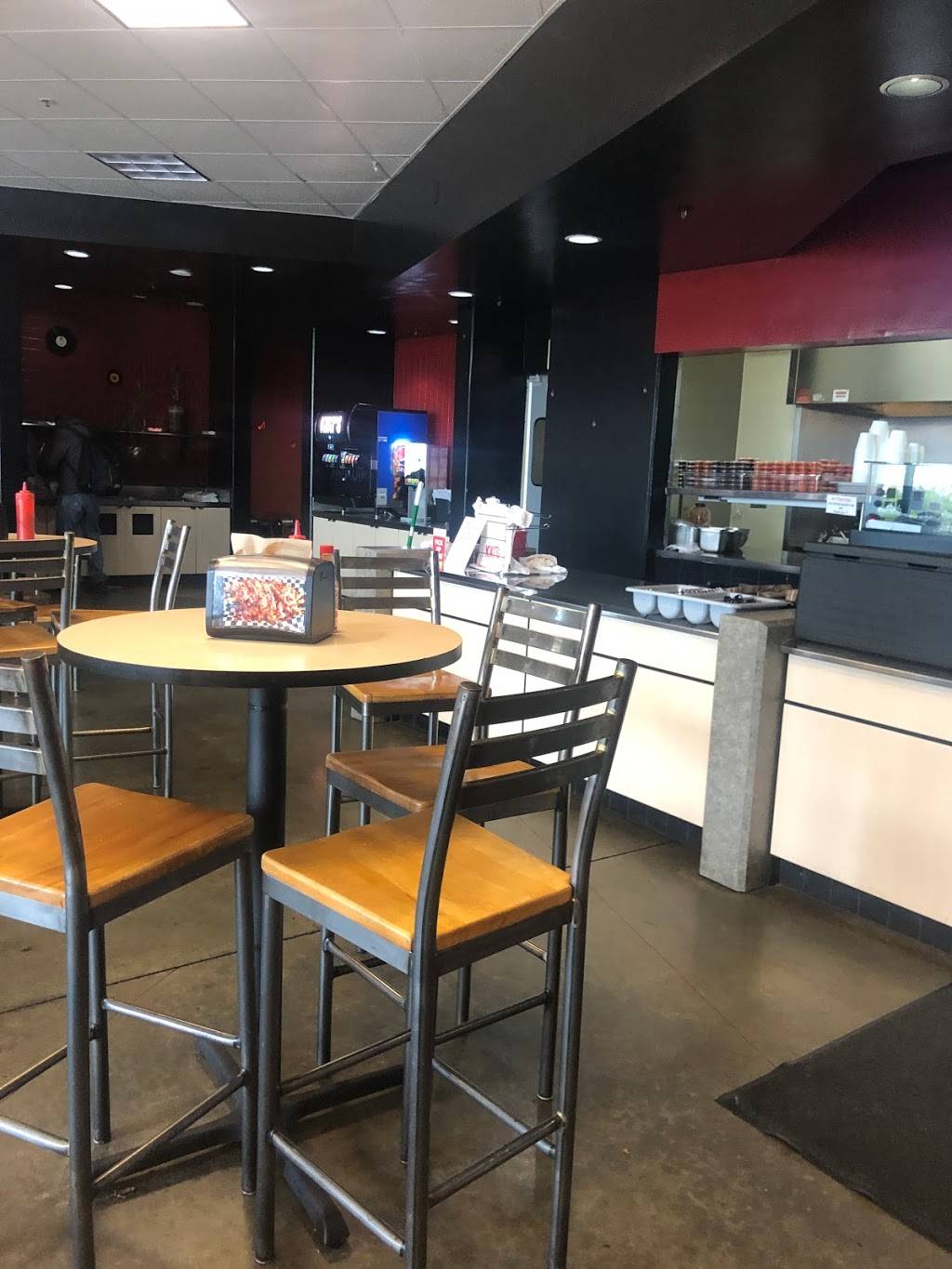 Kikis Chicken Place | restaurant | 313 Iron Point Rd, Folsom, CA 95630, USA | 9162940052 OR +1 916-294-0052