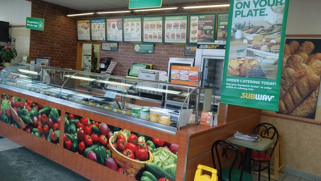 Subway | restaurant | 200 Queens Plate Dr, Etobicoke, ON M9W 6V1, Canada | 4168973154 OR +1 416-897-3154