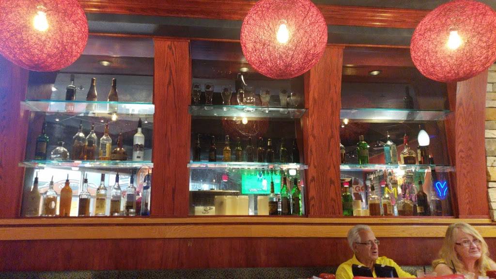 Red Robin Gourmet Burgers and Brews | restaurant | 2100 Hamilton Pl Blvd Suite 317, Chattanooga, TN 37421, USA | 4232962520 OR +1 423-296-2520