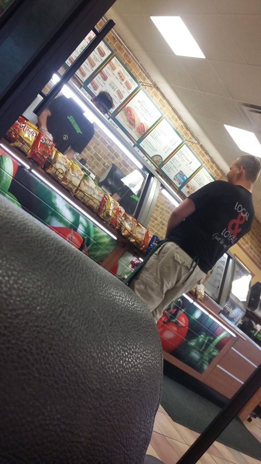 Subway | restaurant | 262 W Water St, Oak Harbor, OH 43449, USA | 4198983200 OR +1 419-898-3200