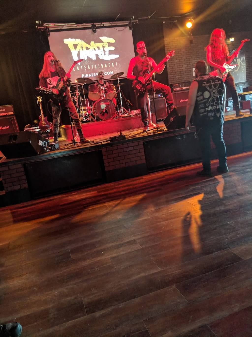 Malones | restaurant | 604 E Dyer Rd, Santa Ana, CA 92705, USA | 7149796000 OR +1 714-979-6000