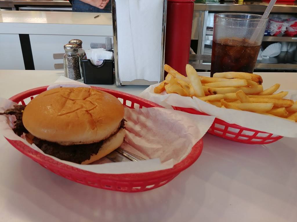 Schoops Hamburgers | restaurant | 9401 Wicker Ave, St John, IN 46373, USA | 2193650112 OR +1 219-365-0112