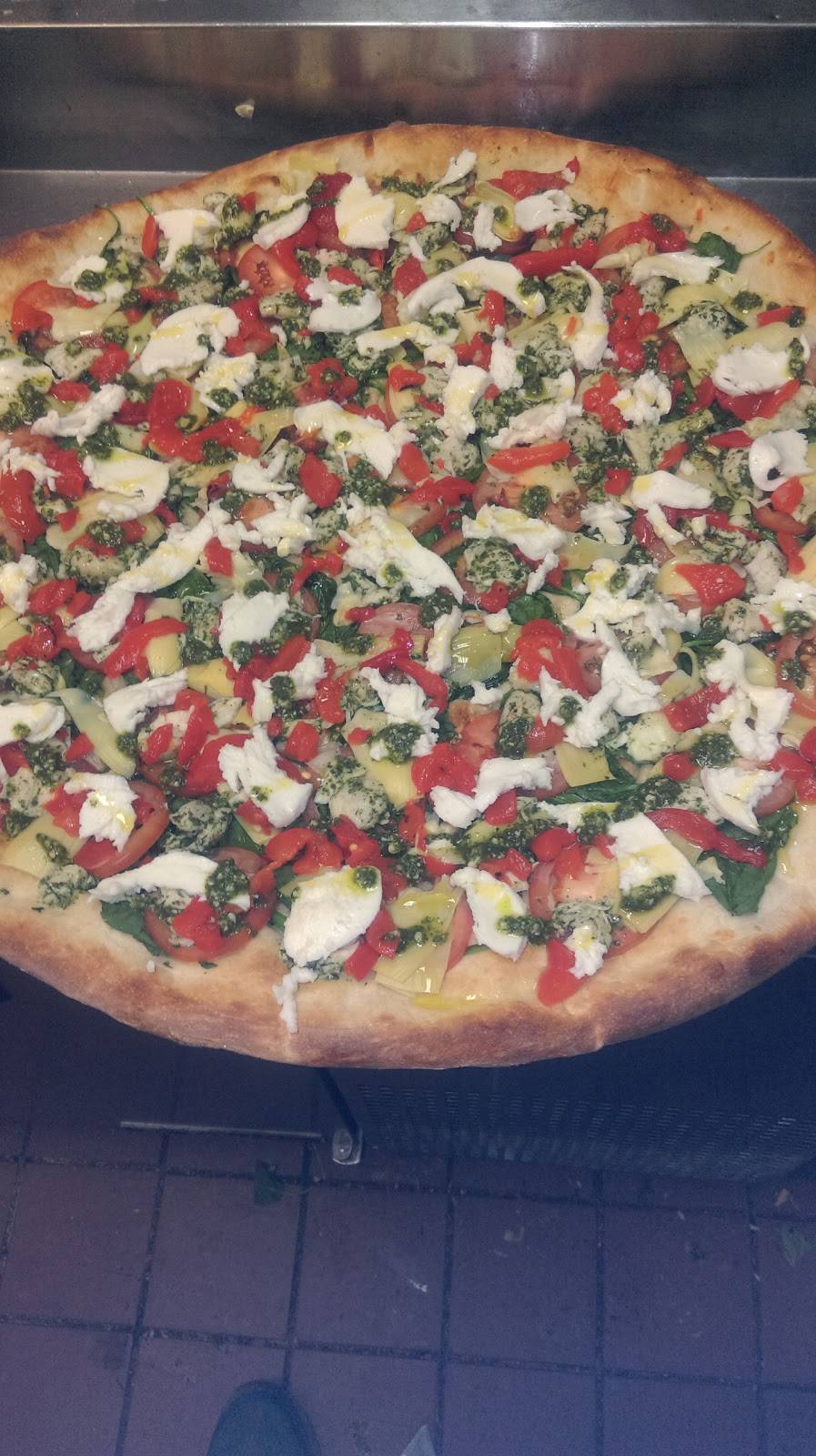 Antonios Pizza & Wings | restaurant | 71 Main St, Easthampton, MA 01027, USA | 4135278383 OR +1 413-527-8383