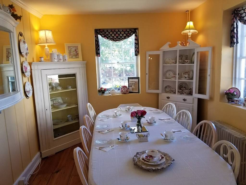 Aylesbury Tea Room | restaurant | 209 E Market St, Leesburg, VA 20176, USA | 7038686935 OR +1 703-868-6935