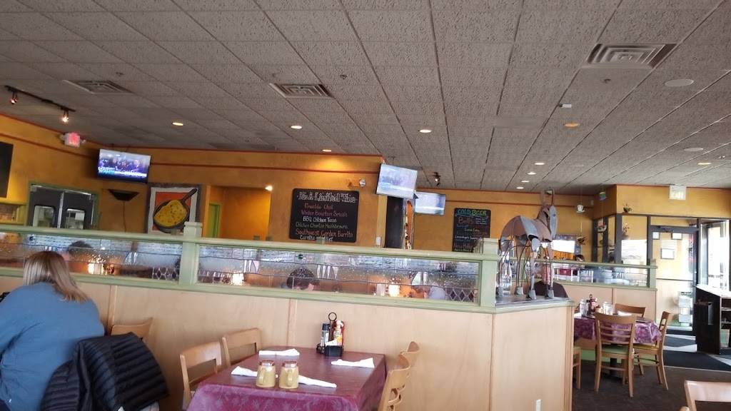 Sundance Grill & Bar | restaurant | 5755 28th St SE, Grand Rapids, MI 49546, USA | 6169565644 OR +1 616-956-5644