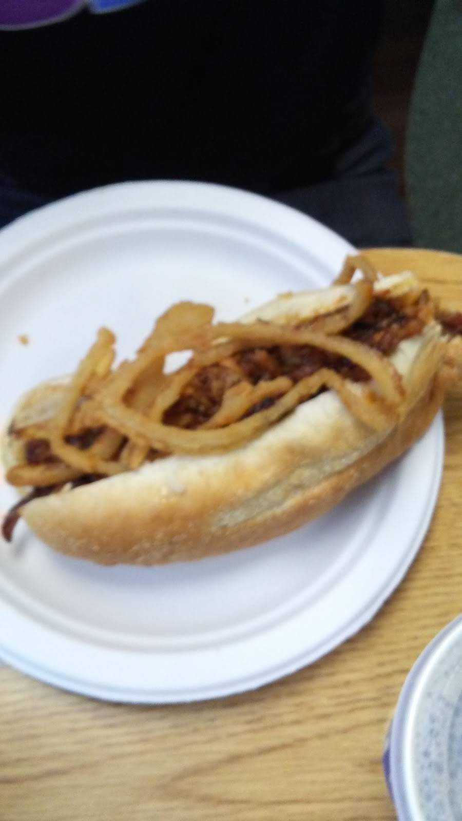 Belangers Drive-In | restaurant | 84 Upper Main St, Fairfield, ME 04937, USA | 2074532447 OR +1 207-453-2447