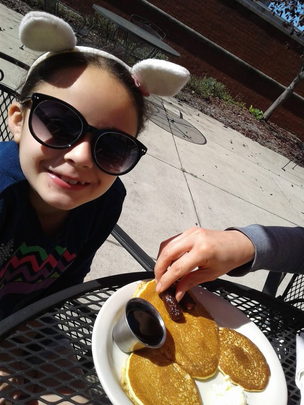 Strickers Cafe | restaurant | 2781 Jefferson Centre Way, Jeffersonville, IN 47130, USA | 8122189882 OR +1 812-218-9882