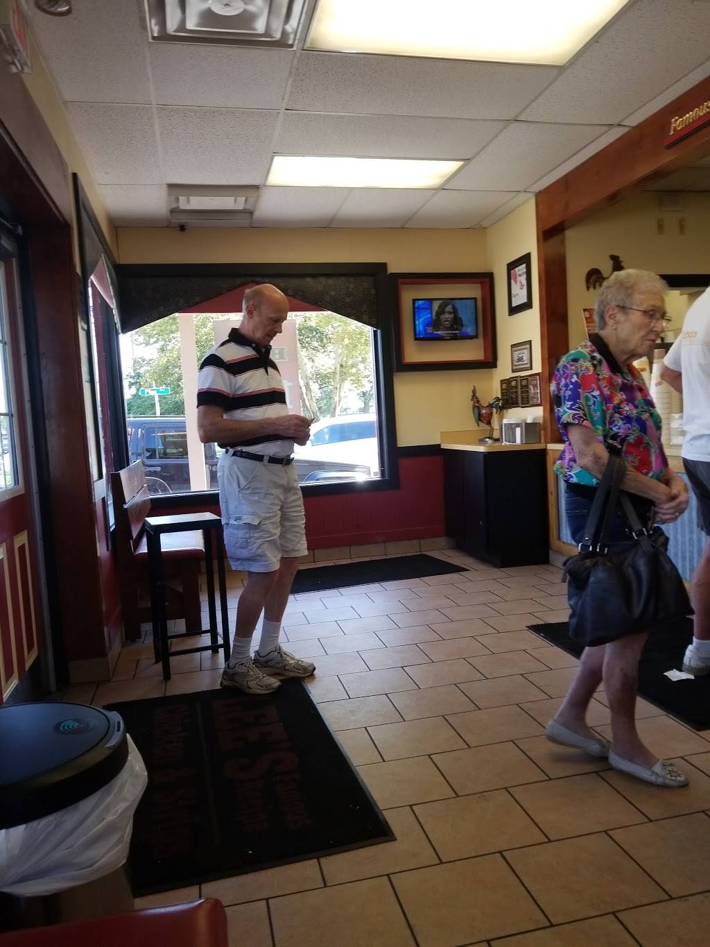 Lees Famous Recipe Chicken | restaurant | 8319 Vine St, Cincinnati, OH 45216, USA | 5138212999 OR +1 513-821-2999