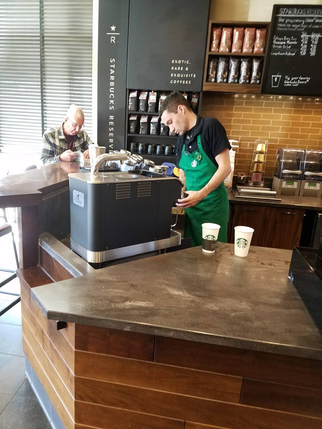 Starbucks | cafe | 305 Indian Lake Blvd #100, Hendersonville, TN 37075, USA | 6158223436 OR +1 615-822-3436