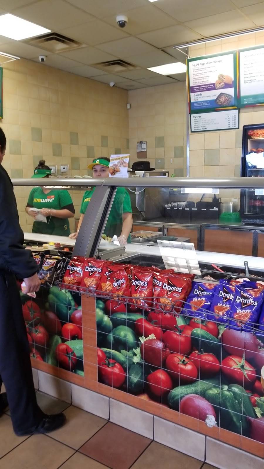 Subway Restaurants | restaurant | 1106 W 6th St Ste C, Corona, CA 92882, USA | 9512729093 OR +1 951-272-9093