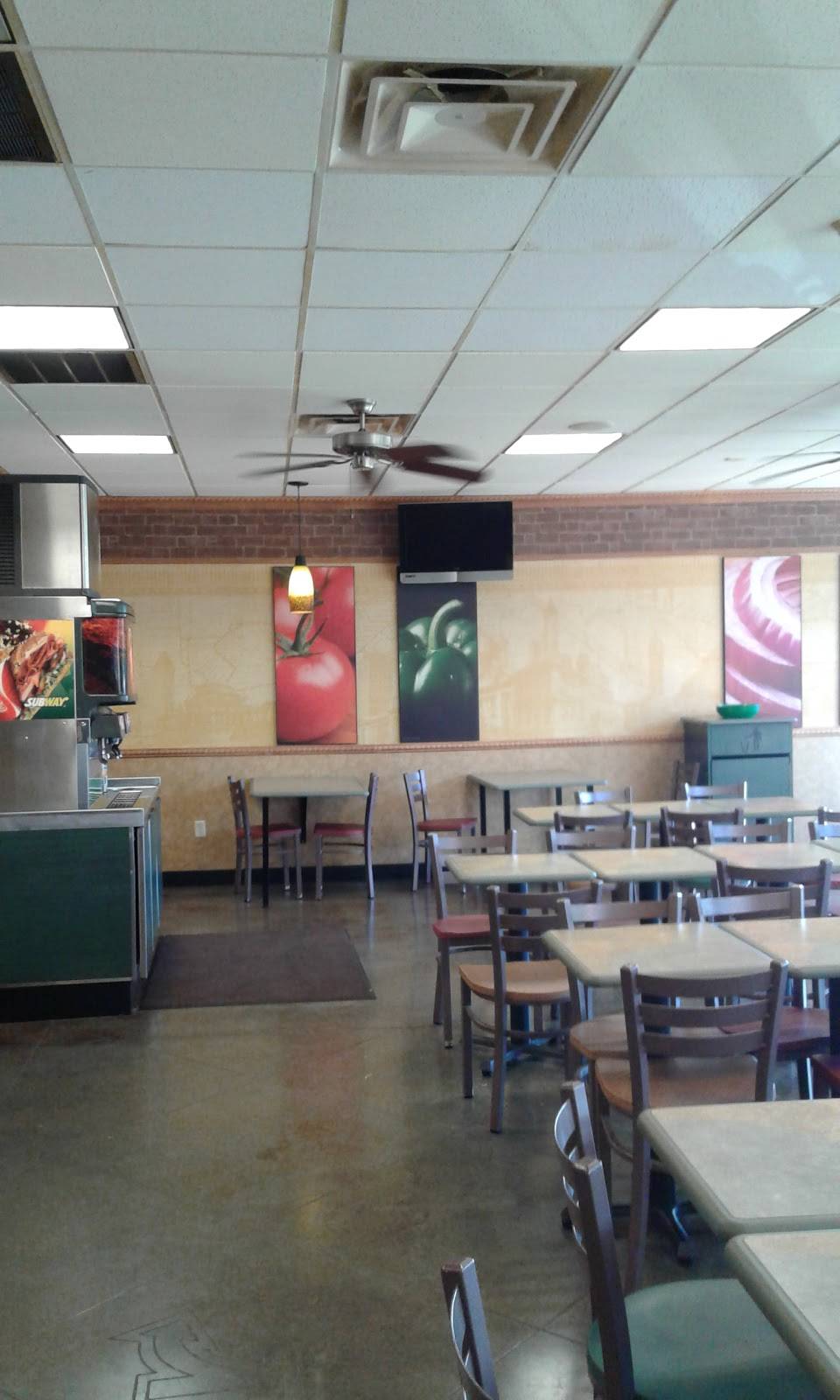 Subway | restaurant | 1125 West 6th Street, Fayetteville, AR 72701, USA | 4795823500 OR +1 479-582-3500