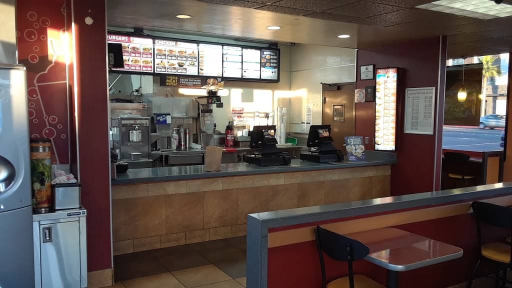 Jack in the Box | restaurant | 18462 Beach Blvd, Huntington Beach, CA 92648, USA | 7148412325 OR +1 714-841-2325