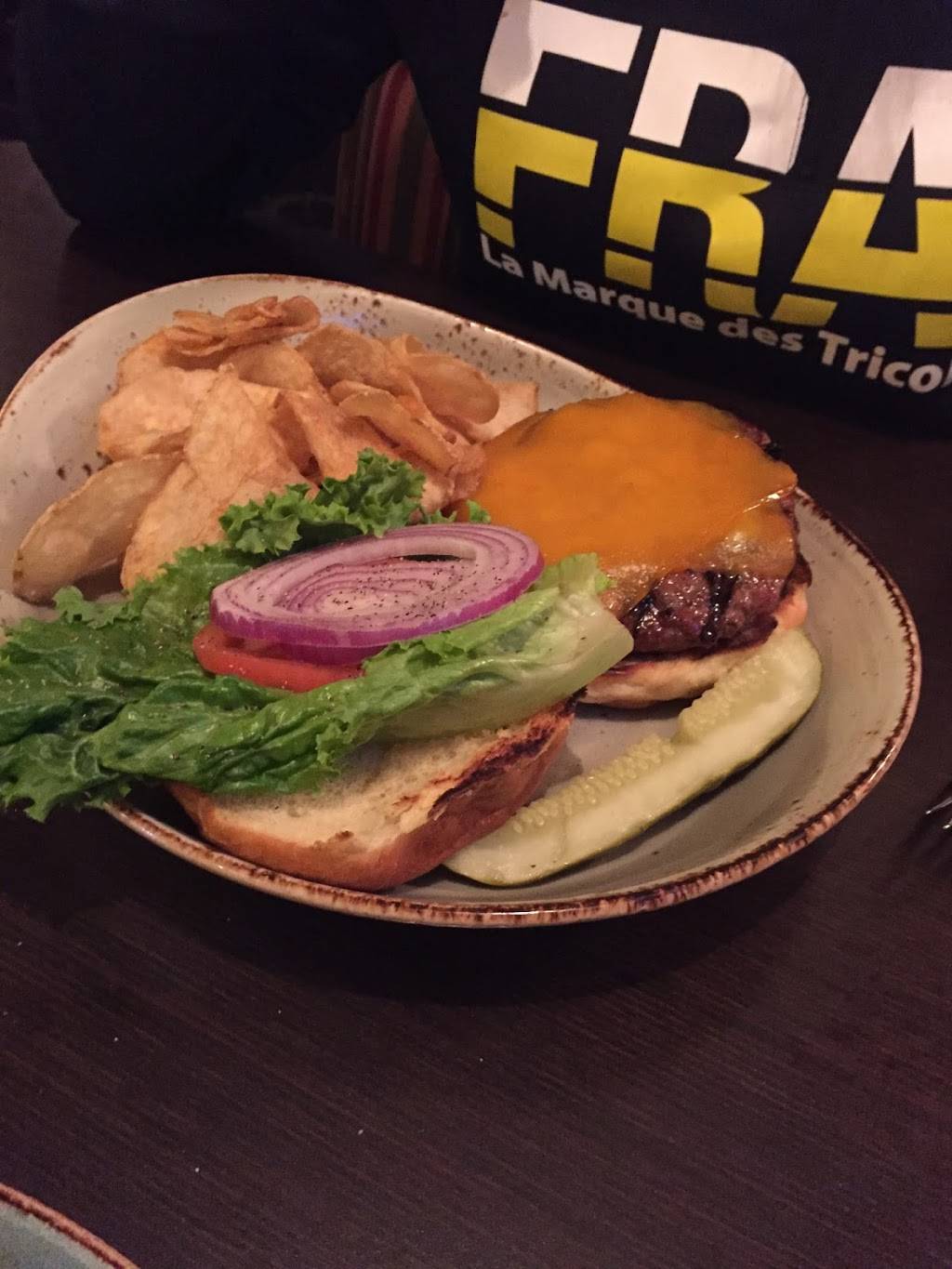 Tysons Social Tavern | restaurant | 1960 Chain Bridge Rd, McLean, VA 22102, USA | 7038932100 OR +1 703-893-2100