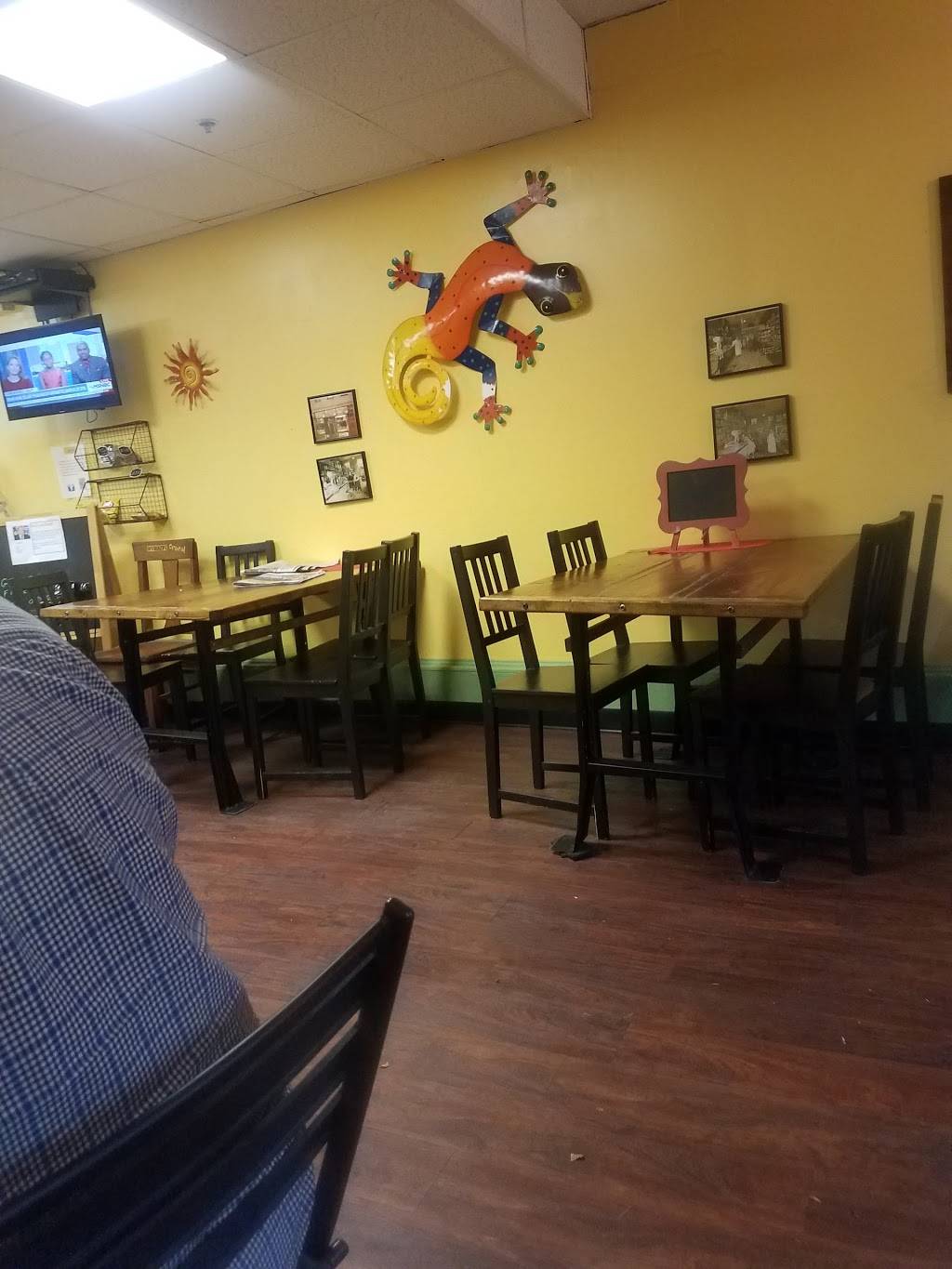 Locos | restaurant | 913 Washington St, Braintree, MA 02184, USA | 7818491121 OR +1 781-849-1121