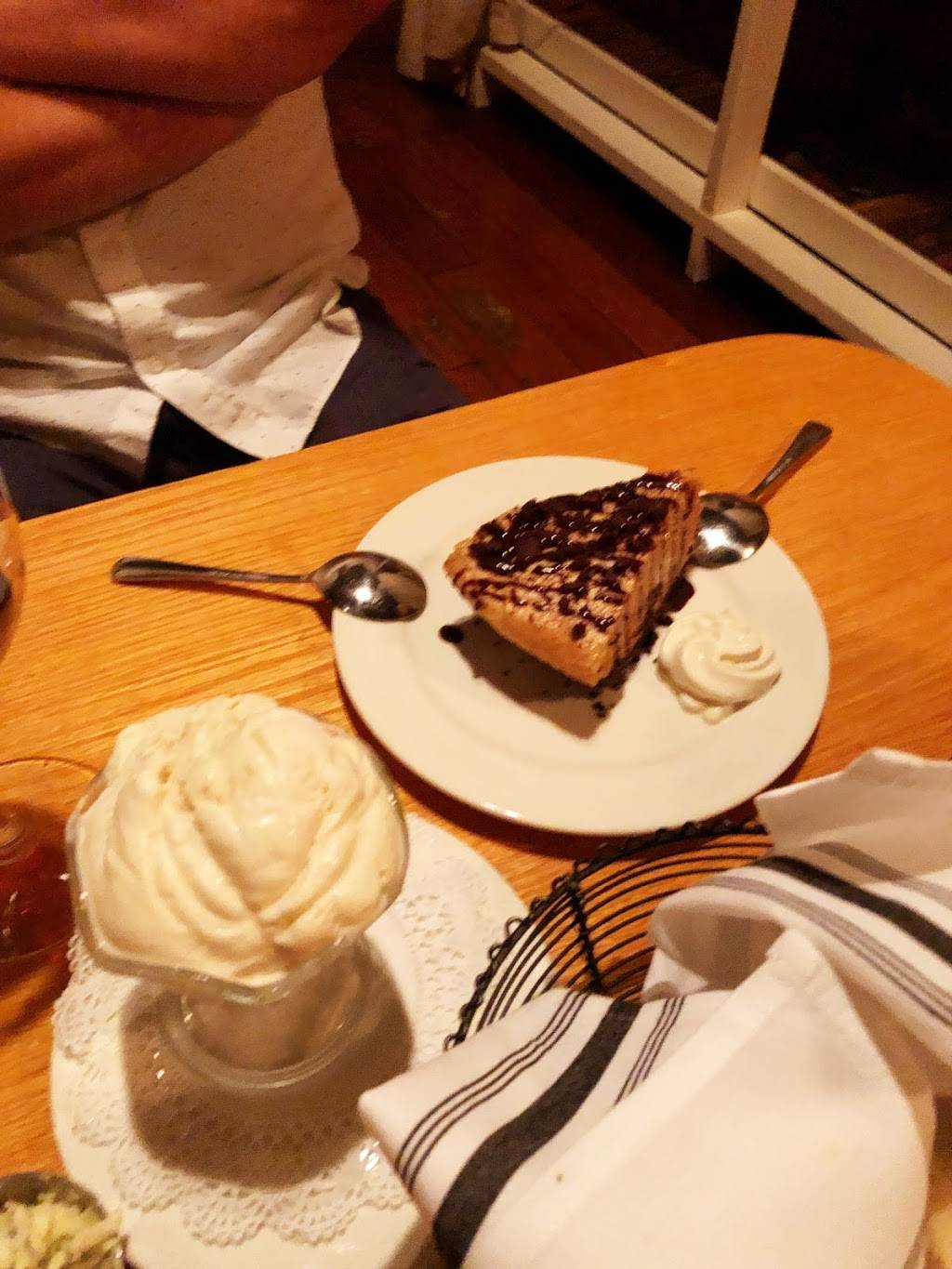 Gardners Seafood & Pasta | restaurant | 111 Thurston Ave NW, Olympia, WA 98501, USA | 3607868466 OR +1 360-786-8466