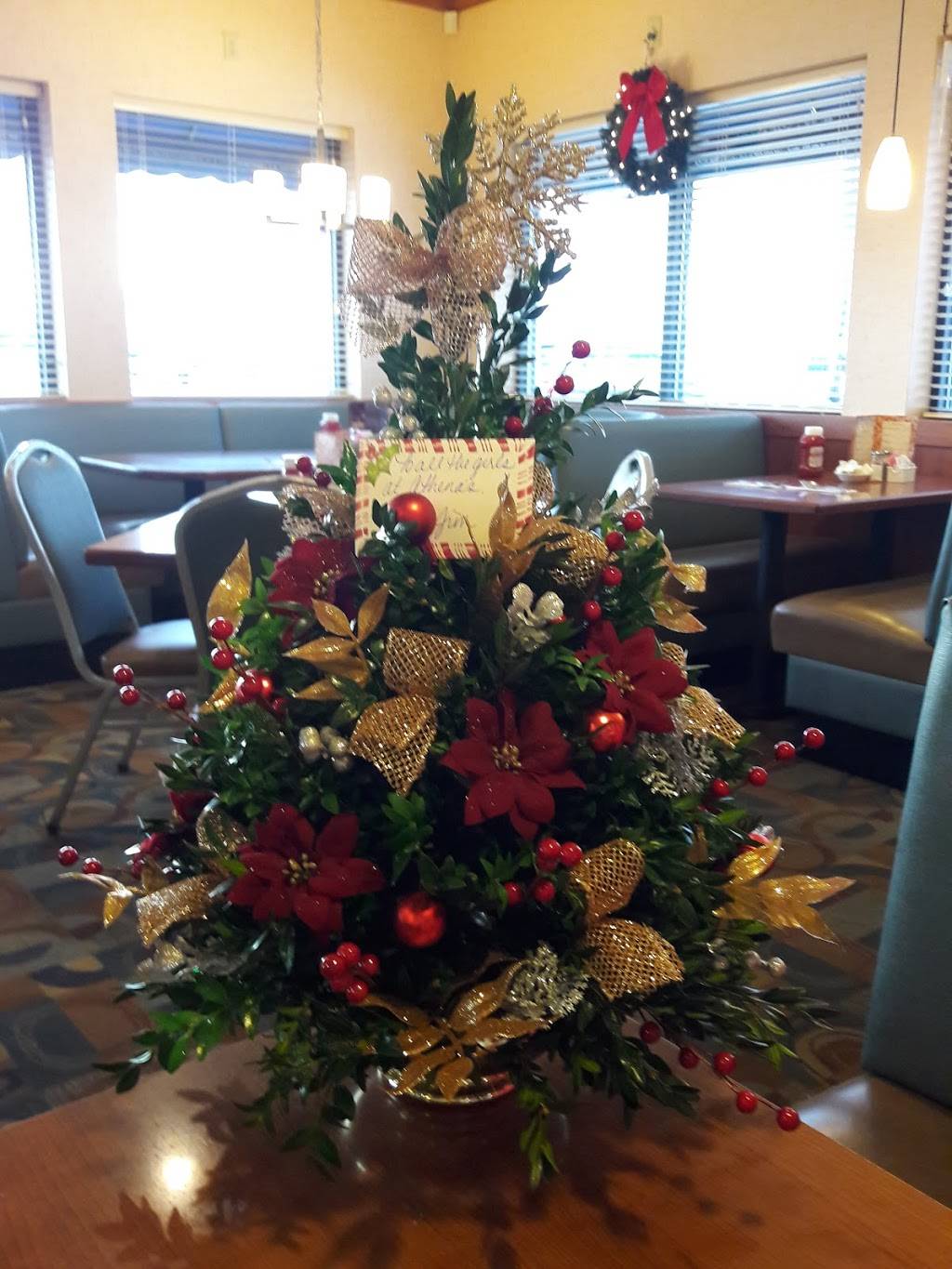 Athenas Family Restaurant | restaurant | 729 Young St, Tonawanda, NY 14150, USA | 7166922626 OR +1 716-692-2626