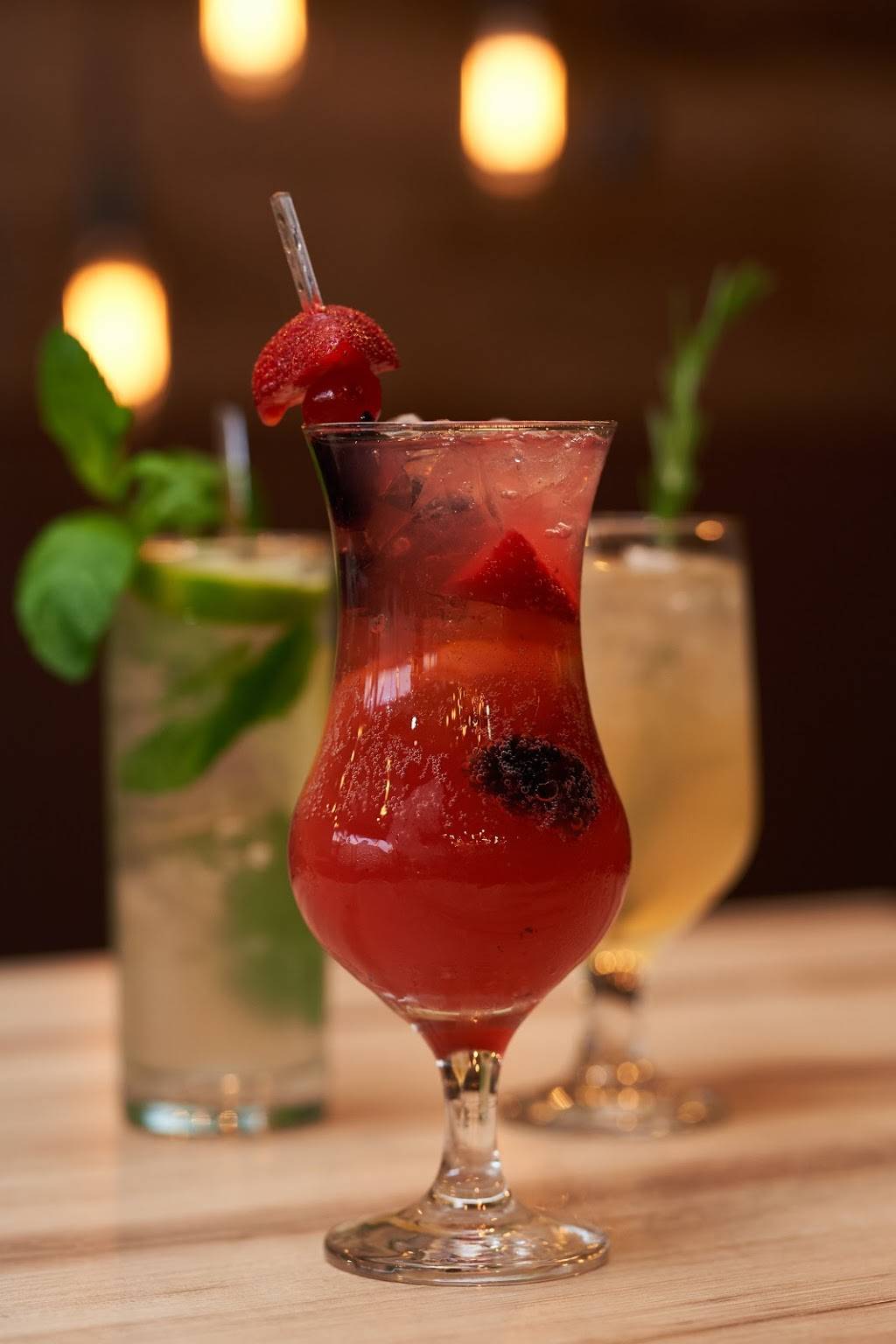 Fumoir Barril | restaurant | 2130 Boulevard des Laurentides, Laval, QC H7M 2Y6, Canada | 4502335050 OR +1 450-233-5050